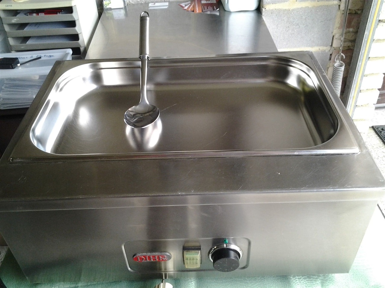 Chaffing dish électrique